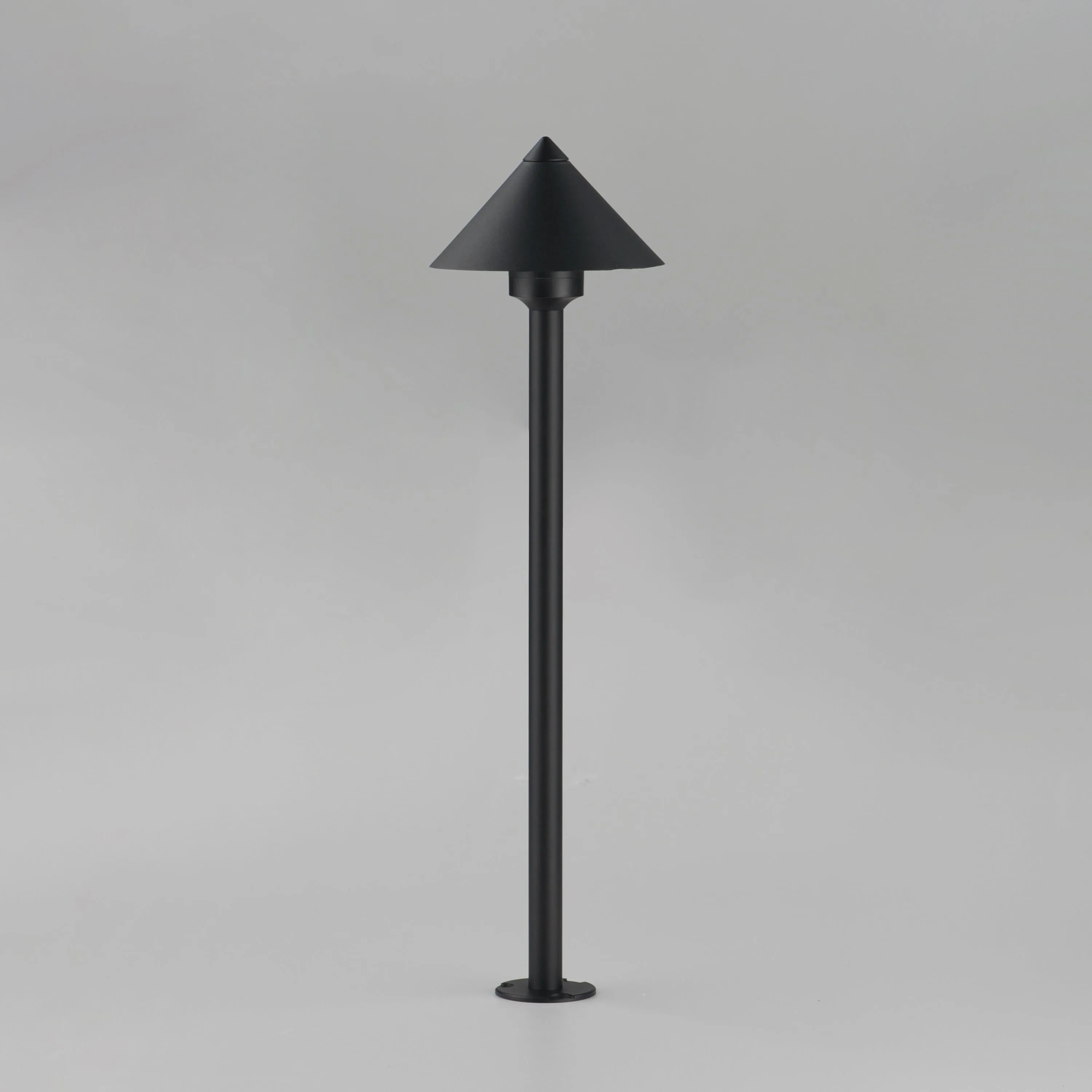 Alumilux: Landscape Cone Light with 16" Pole