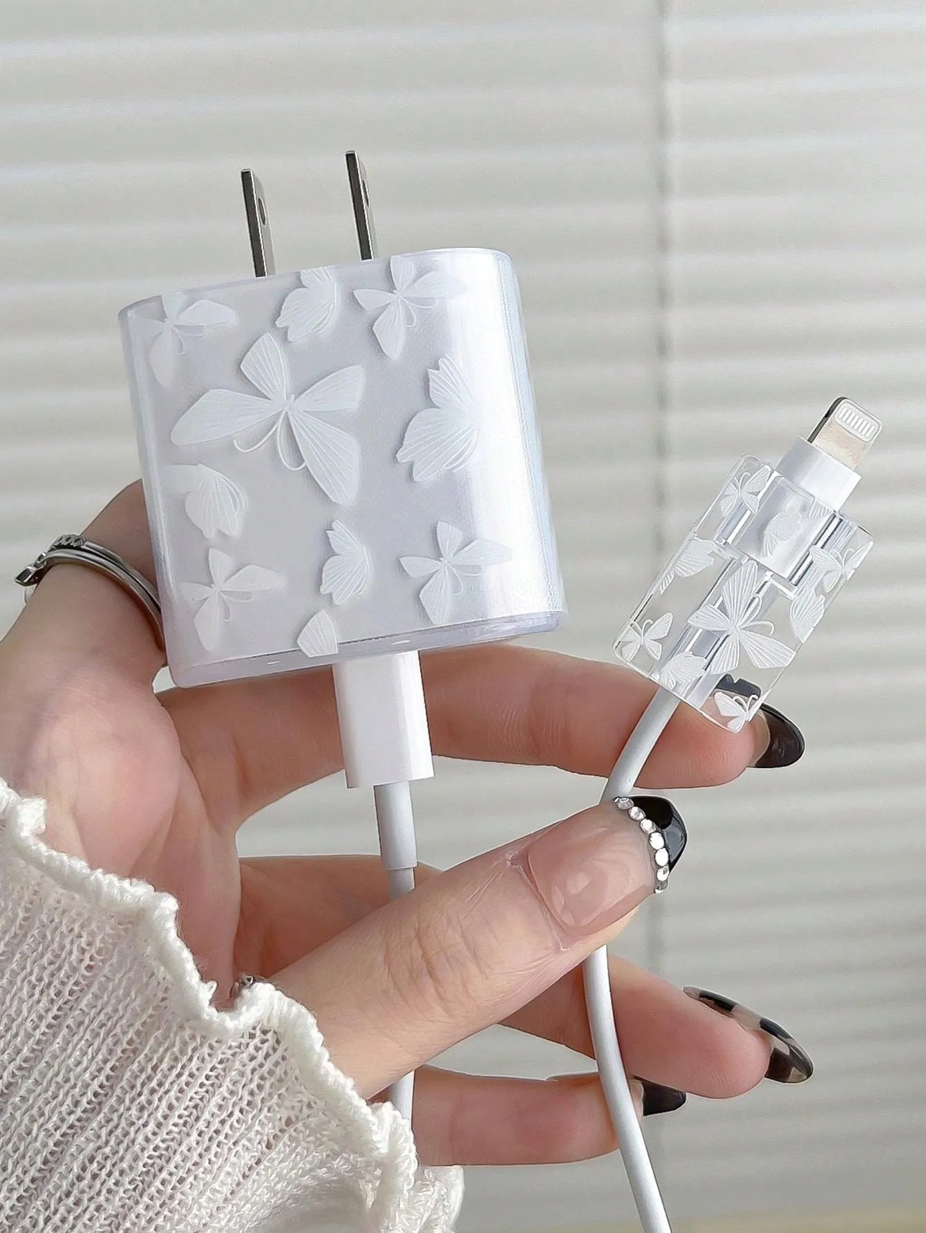 Charging adapter|Butterfly Printed Apple Charging Adapter Protective Cover