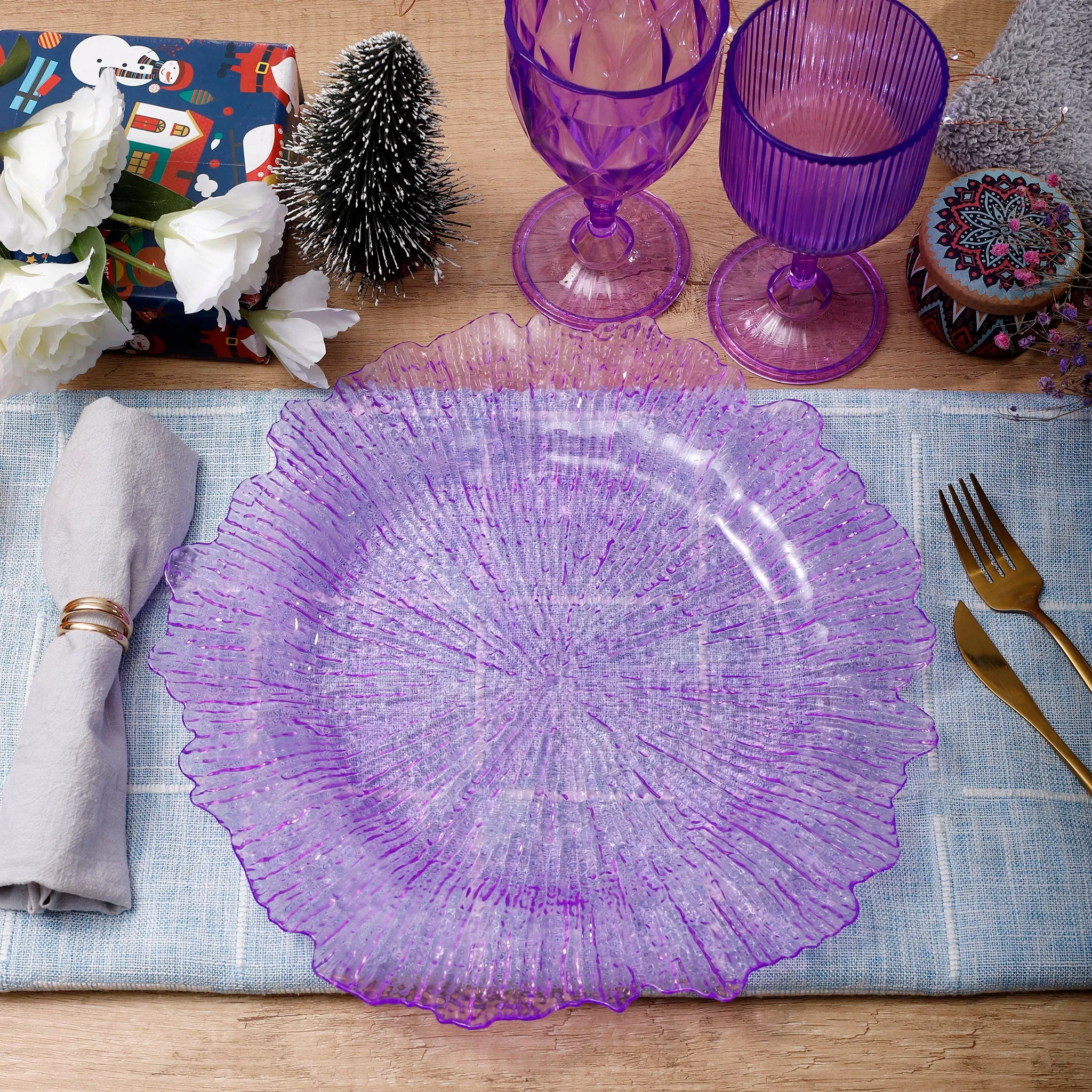 Transparent Reef Plastic Charger Plate - Lavender